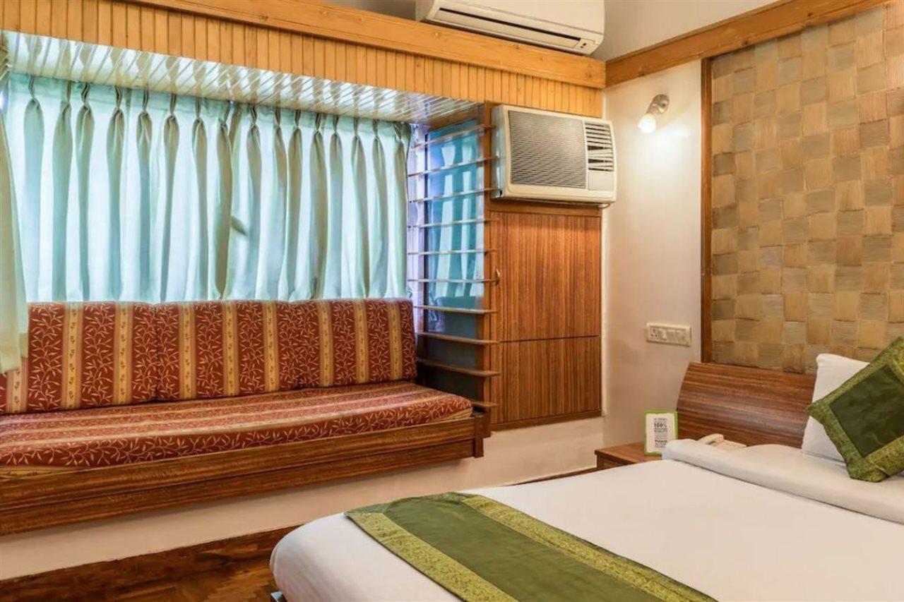 Treebo Trend Sahara Hotel Poona Buitenkant foto