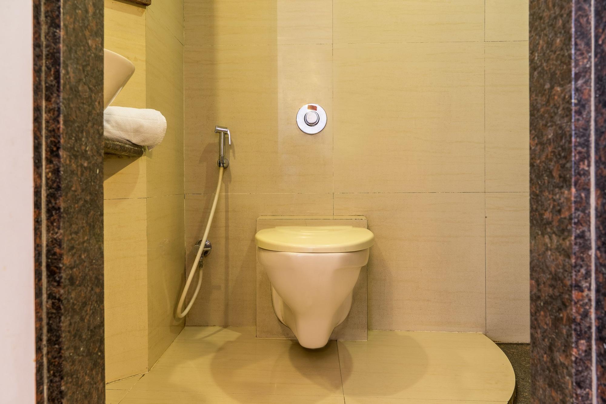 Treebo Trend Sahara Hotel Poona Buitenkant foto