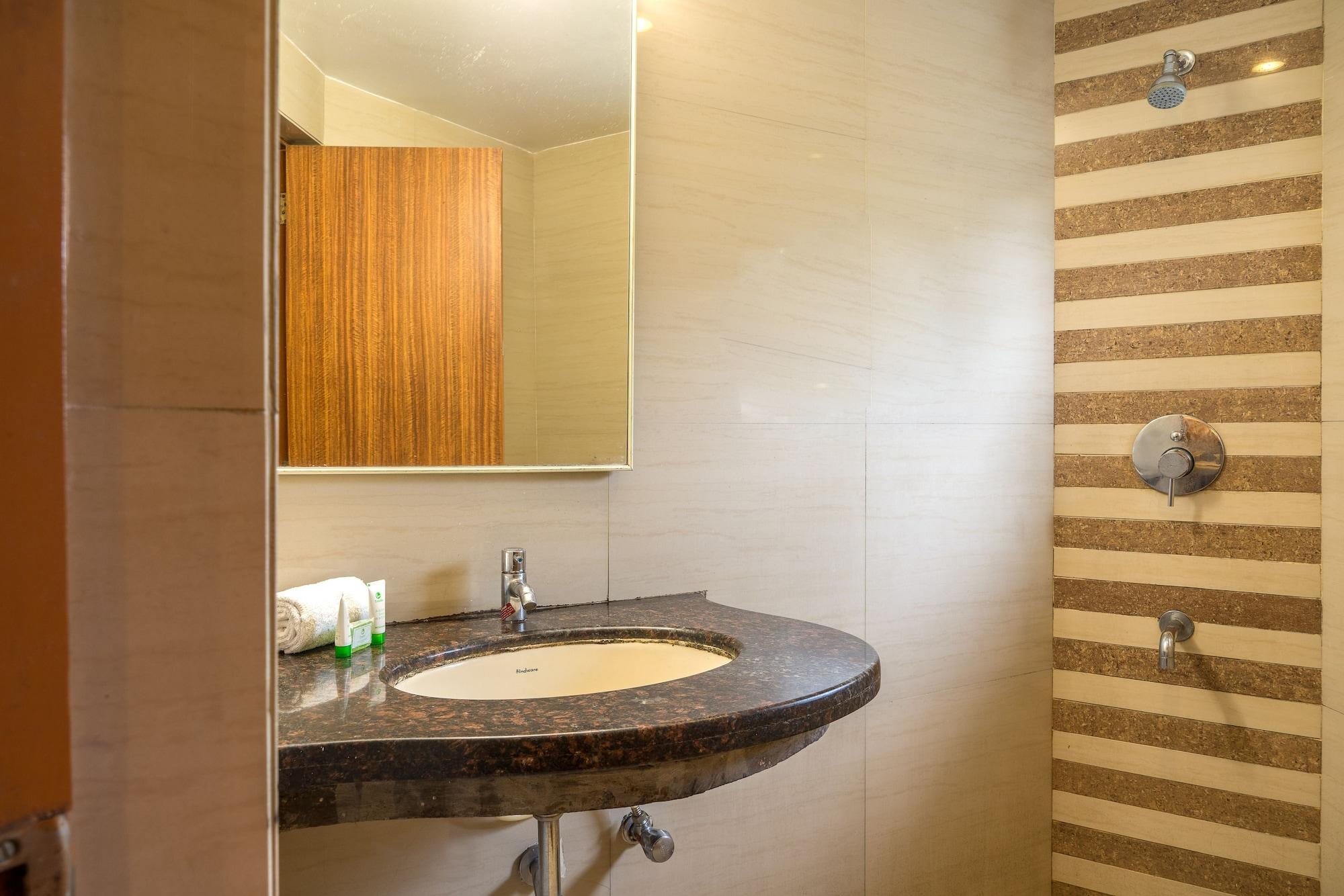 Treebo Trend Sahara Hotel Poona Buitenkant foto